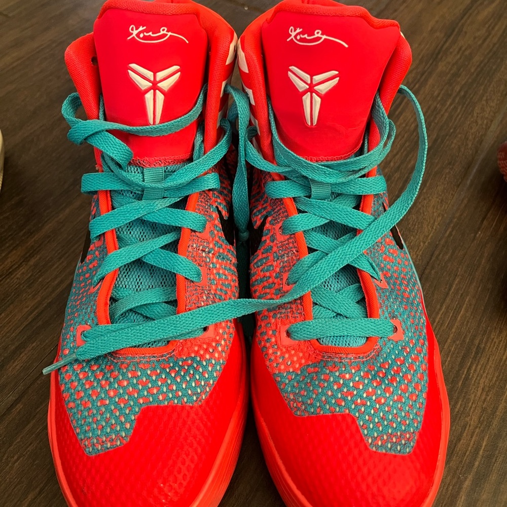 Kobe Nikes